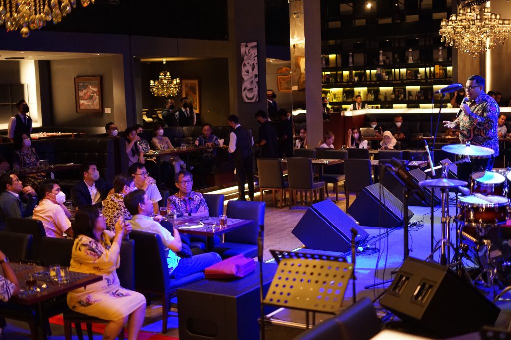 Supply Chain Disruptions and Global Economic Crisis