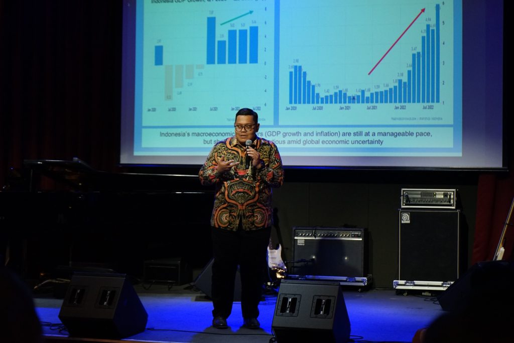 Global Crisis and Supply Chain in IT Industry